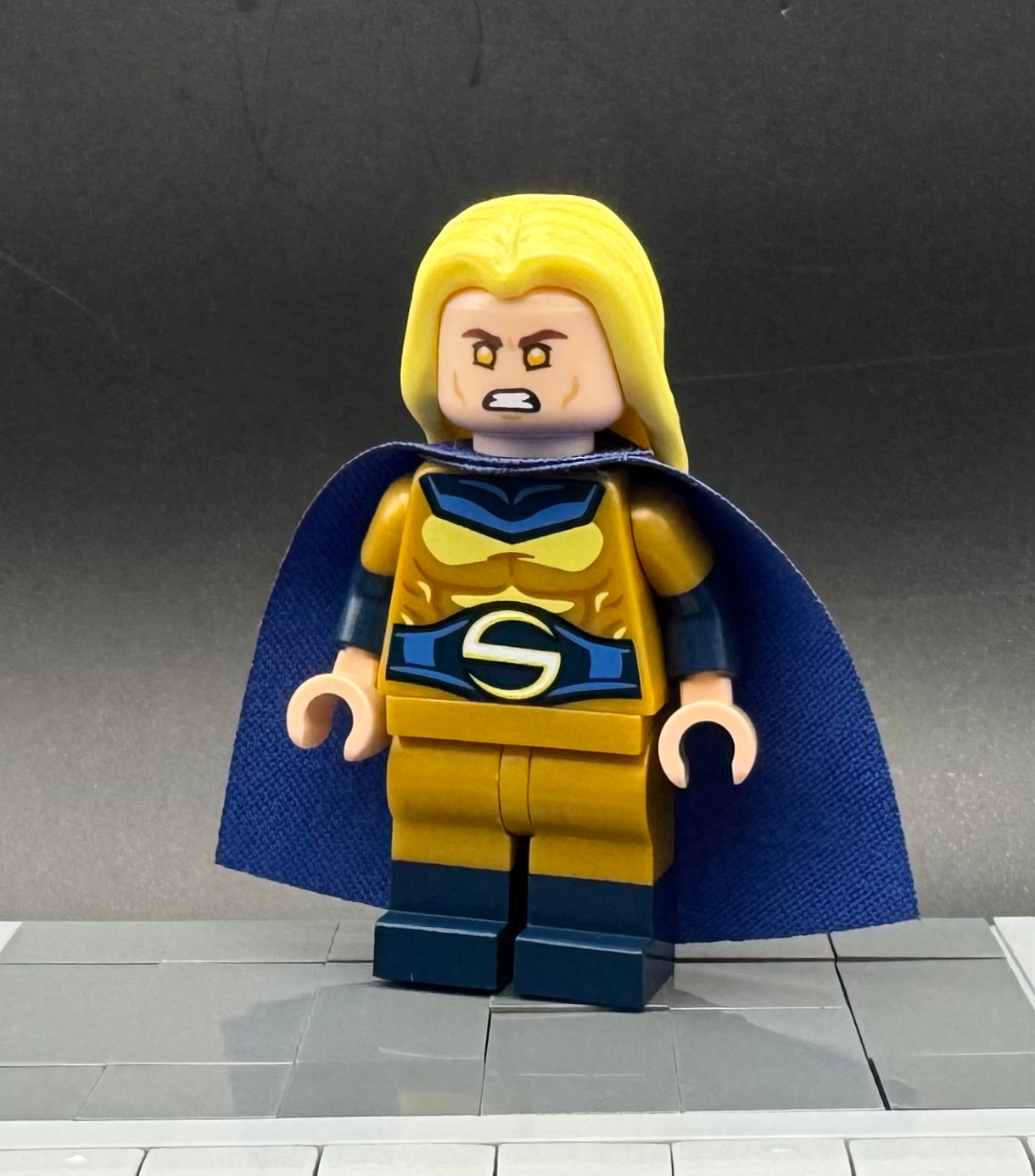 Superpowered Surveiller